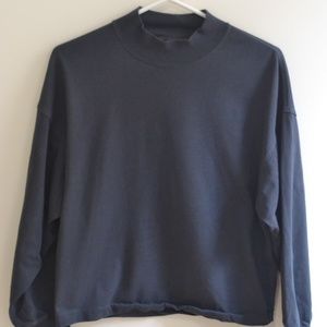 Uniqlo small mock neck sweatshirt